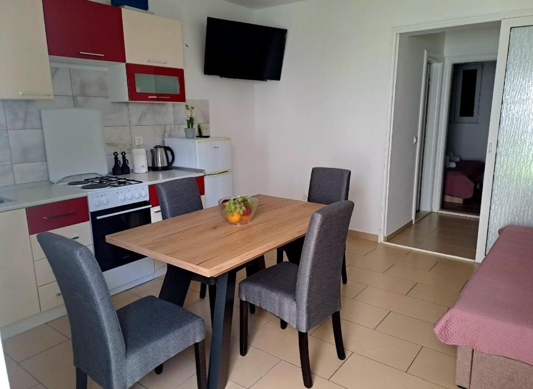 Apartmani Ivica Martic Duce Exterior photo